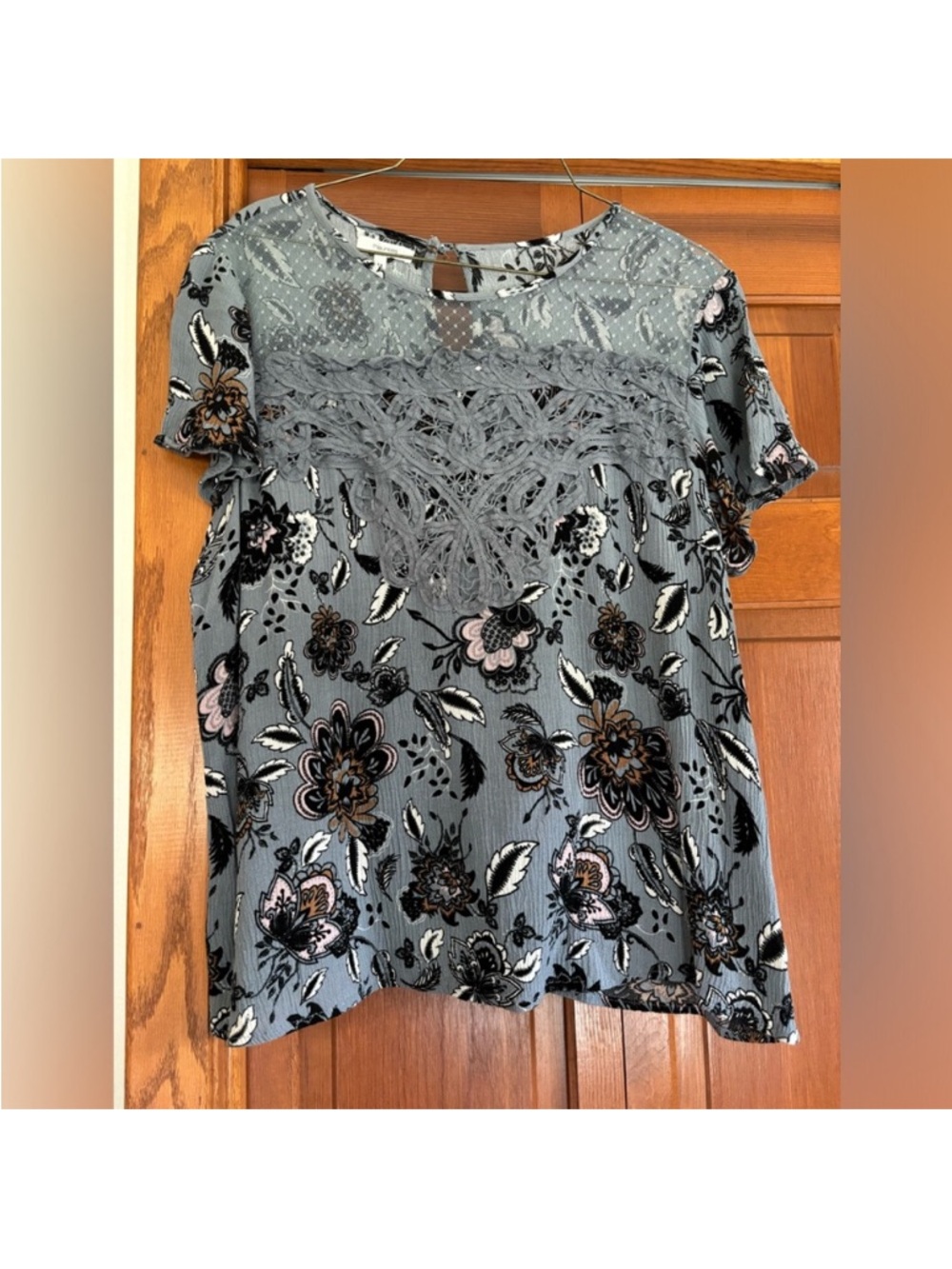 Maurices Gray Floral Lace-Yoke Short Sleeve Top